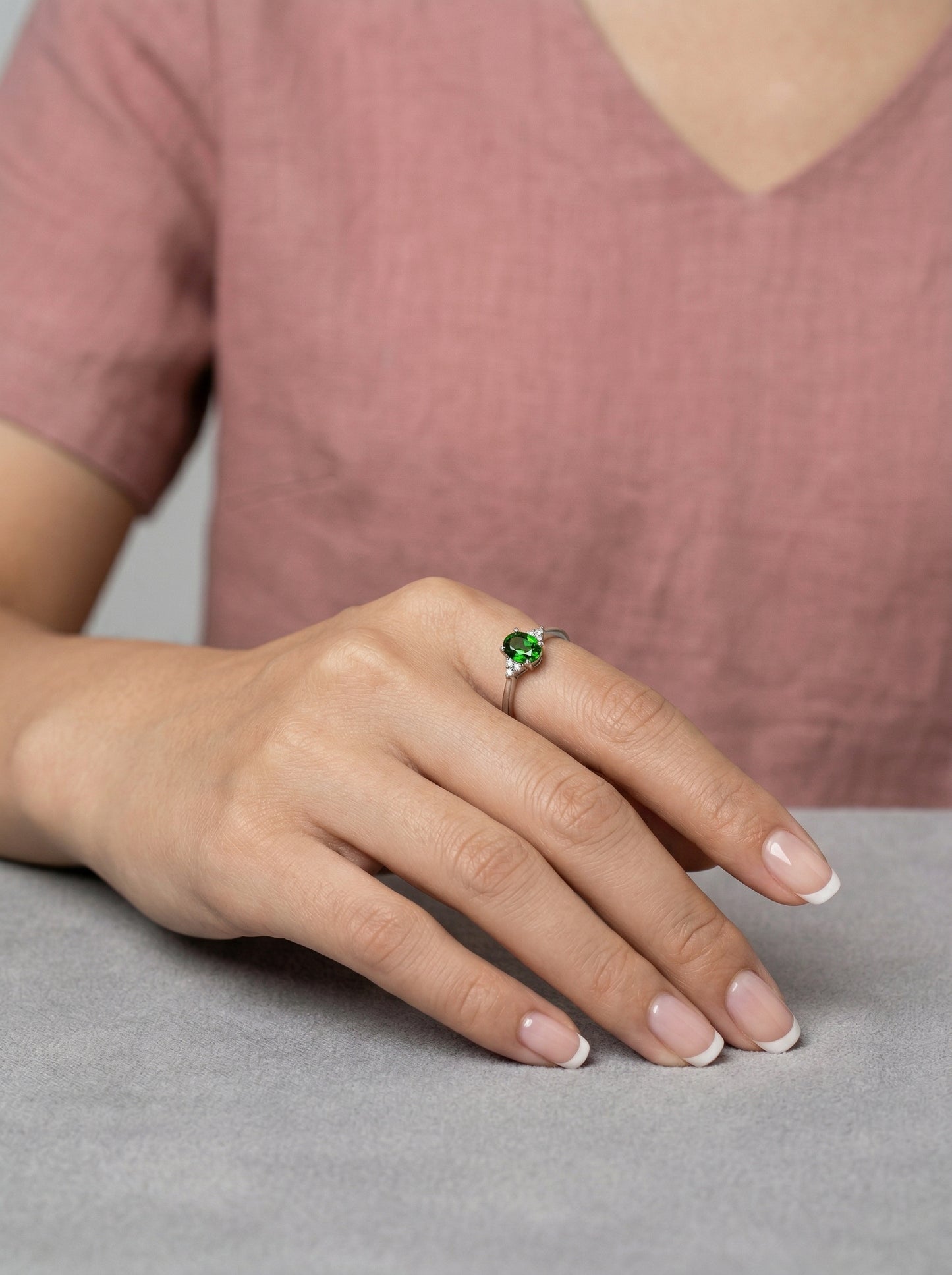 Chrome Diopside Oval Ring