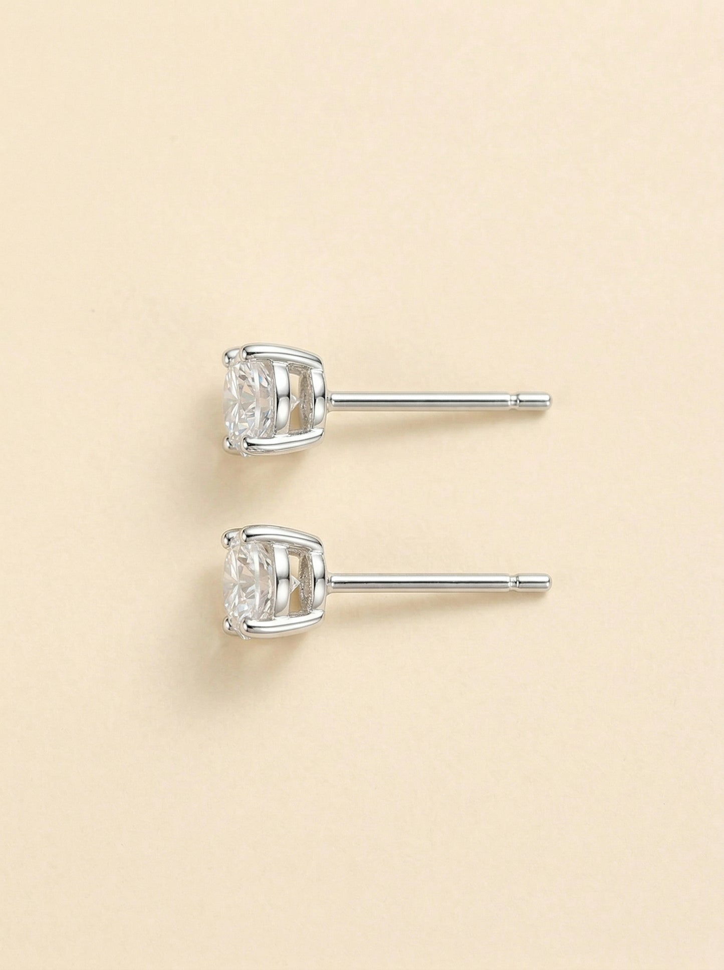 Moissanite Round Studs 1ct